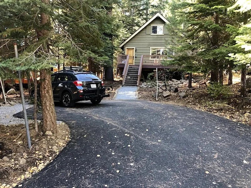 Tahoma Vacation Rentals | 3BR Cozy Cabin AVAILABLE NOW for 30+ night stays
