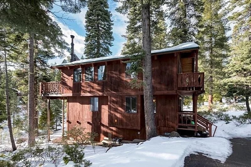 Lake Tahoe Vacation Rentals | 4BR Near Northstar with Hot Tub