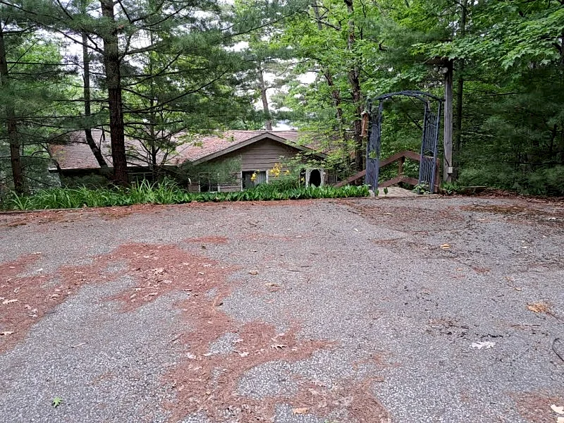 Unique  5-BR, 3-BA Cottage #231 on Lake Muskoka