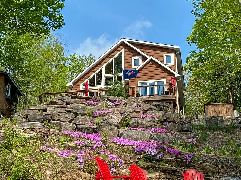 Lakefront Cottage #617 on Beautiful Halls Lake, Minden
