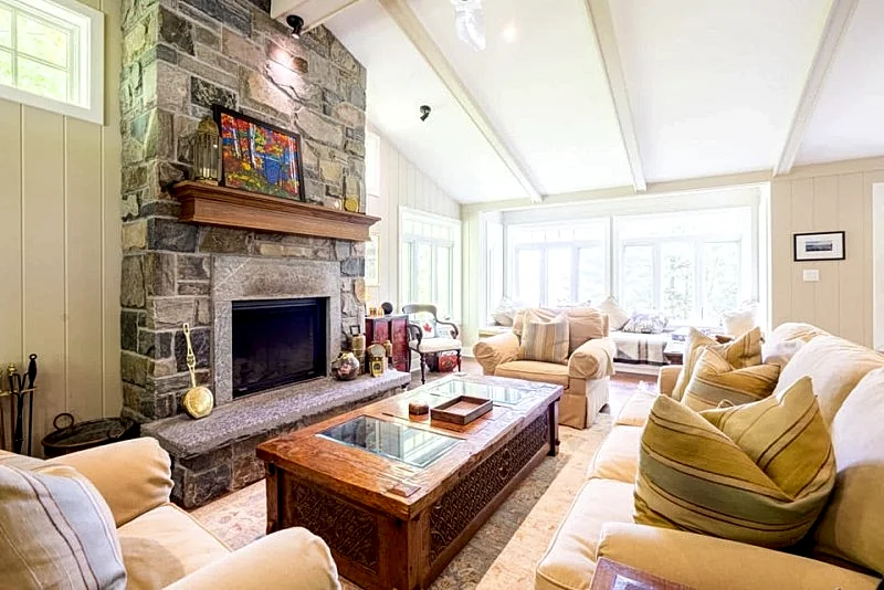Stunning Cottage #335 on Kawagama Lake, Dorset