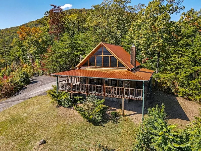 Amazing Views, 1 Bed + Loft/2 BR, Smoky Mountain Log Cabin, Hot Tub, Pool Table