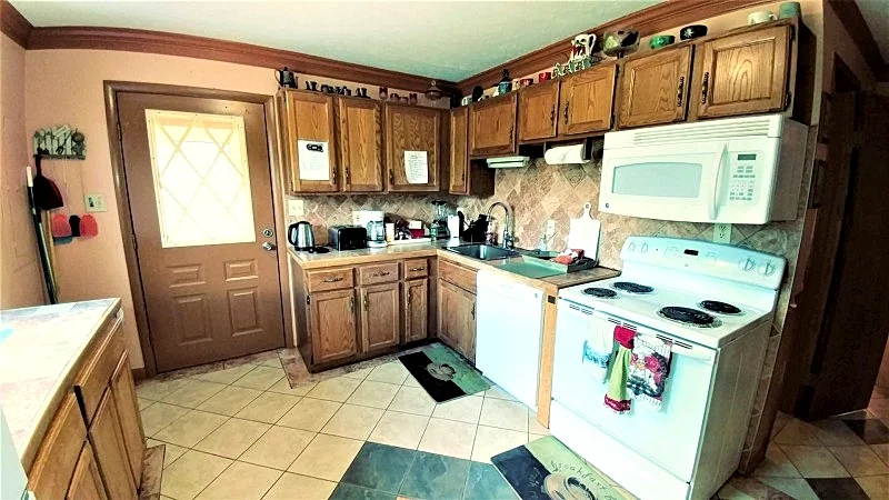 Photo 8
