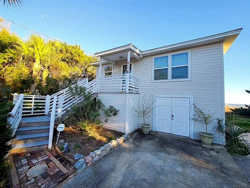 Costa La Vista- Updated Oceanfront Home with In-law Suite - Free $250 Beach Gear Credit