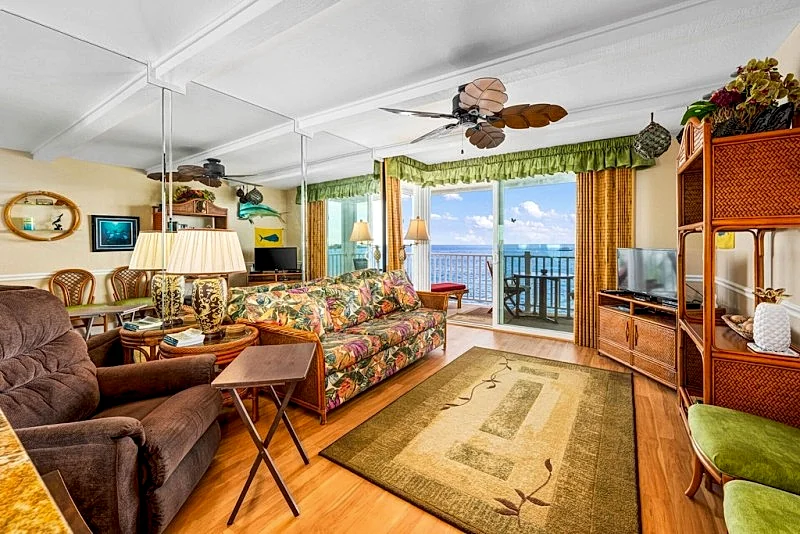 Hale Kona Kai 401 - Absolute oceanfront condo with wrap around lanai