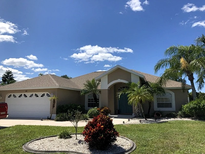BEAUTIFUL, 4 Bed, 3 Bath, Large Pool faces SW, on Waterway & Golf Course- LOOK!