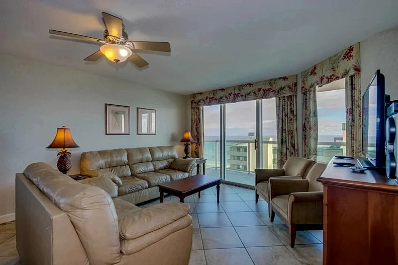 Spacious 2nd row condo with wonderful ocean view + FREE DAILY ACTIVITIES!