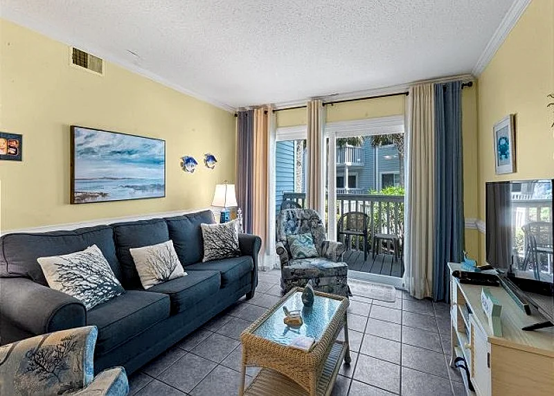 Recently Renovated Ocean view condo in small complex + FREE DAILY ACTIVITIES!