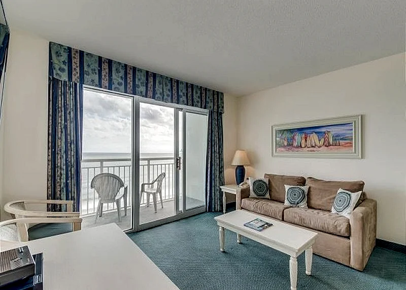 Oceanfront condo in a great resort + FREE DAILY ACTIVITIES!