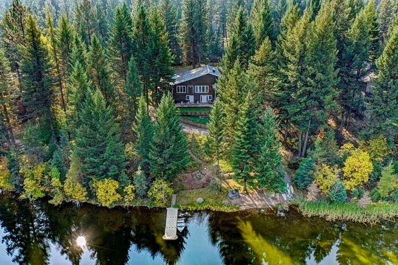 Pines on the Pond - Private Dock - 6 Bedrooms - WiFi - Large Driveway - Rio Vista Pond