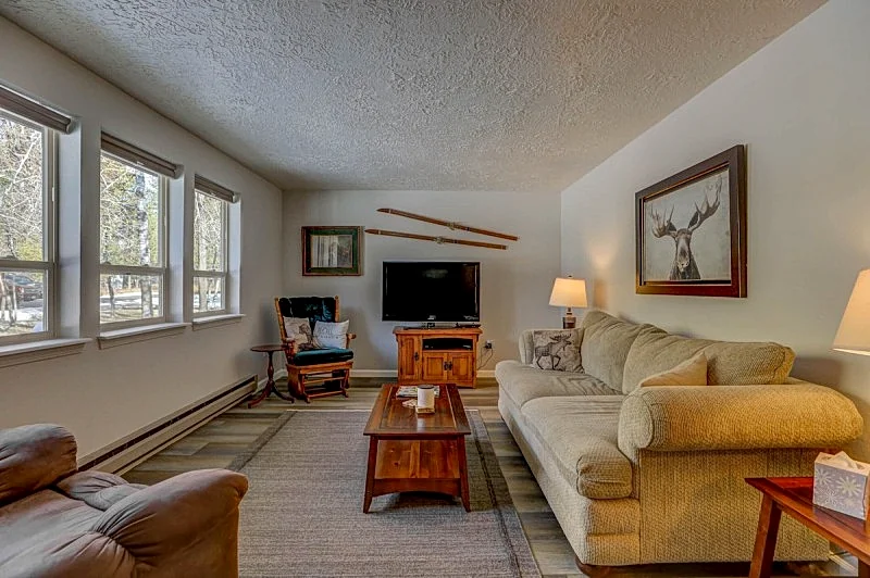New - Dobby's Place - Fenced yard - Close to downtown - WiFi - Pet-friendly - Garage
