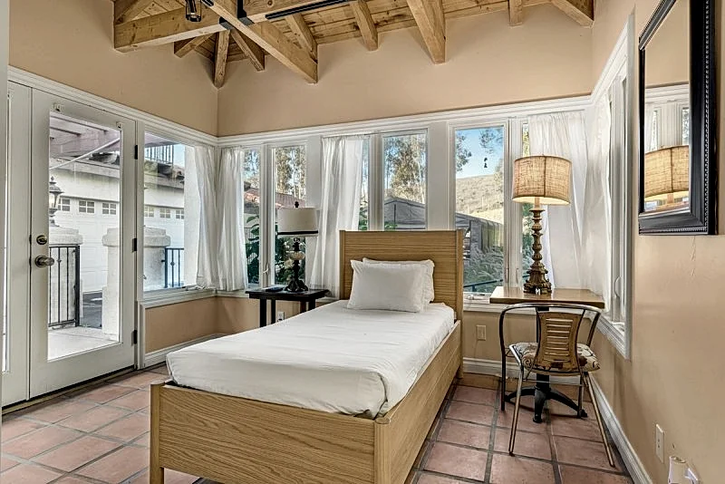 Photo 48