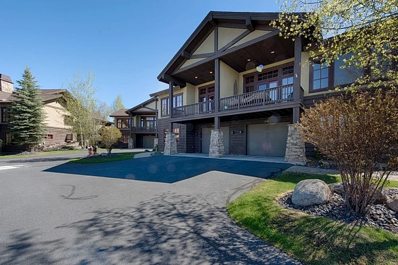 Greystone on Payette Lake - Air Conditioning - 1 Block from Marina - Propane Fireplace