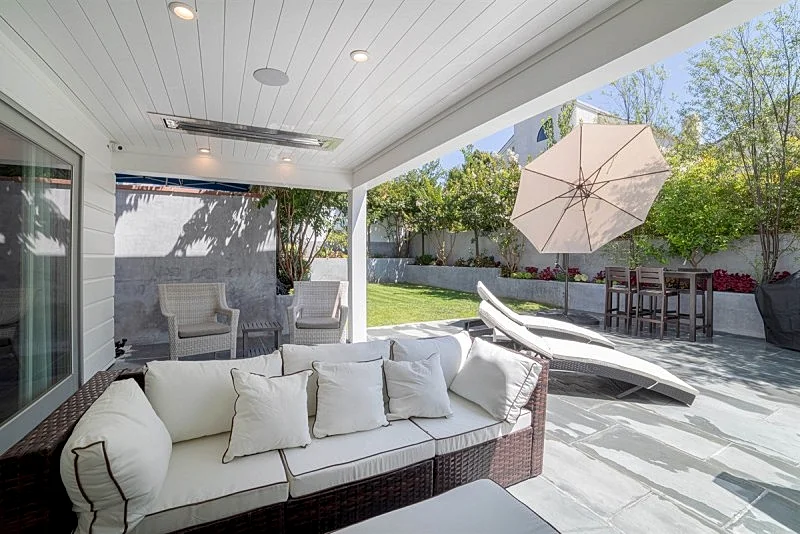 Luxury Manhattan Beach Retreat with Ocean Views, 4 Bedrooms & Outdoor Oasis
