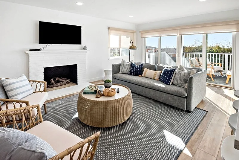 609 Gertruda Beautifully Remodeled 2-Bedroom 2-Bath Home In South Redondo Beach