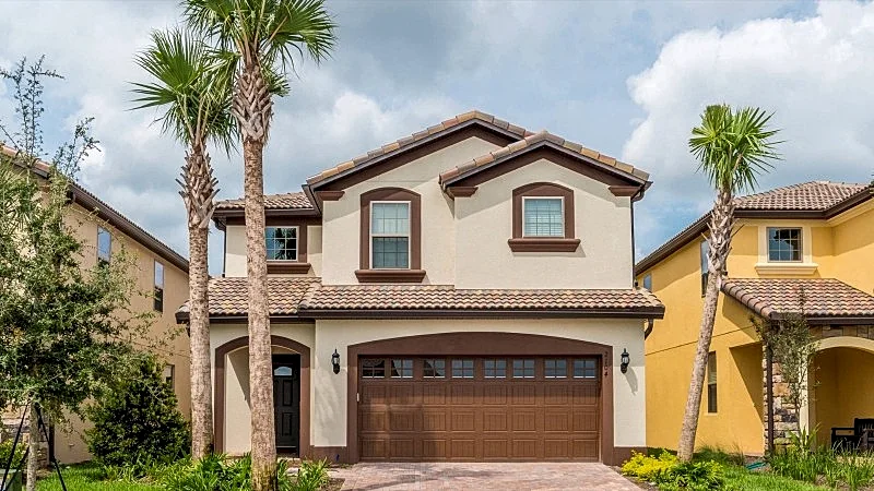 Windsor at Westside Resort 6 Bedroom Home with Games Room
