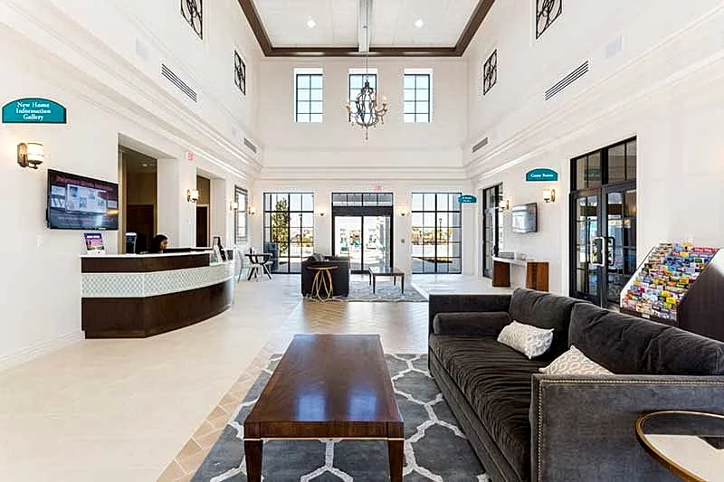 Luxury Windsor Resort near Disney oversize pool