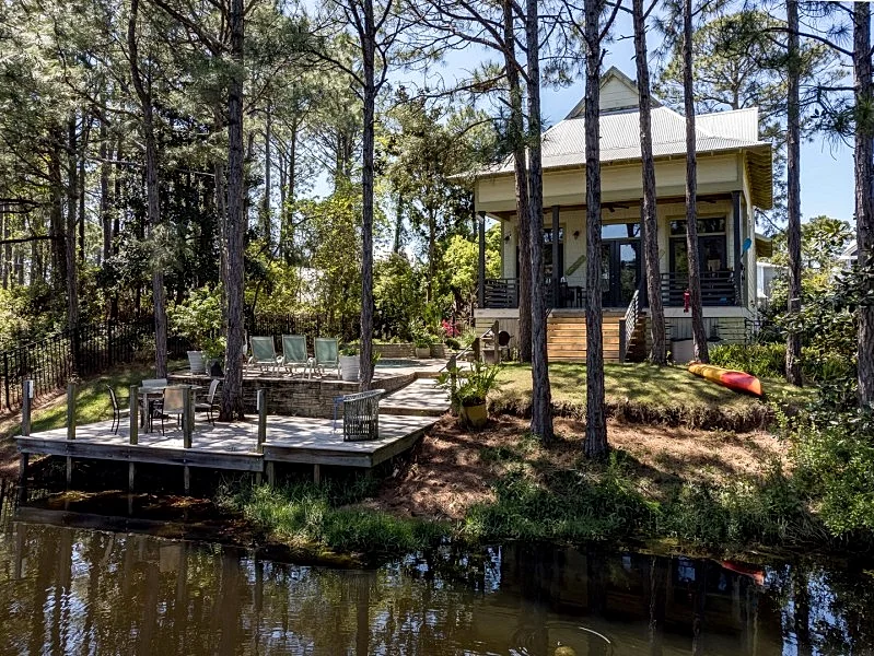 Coastal Lake Cottage