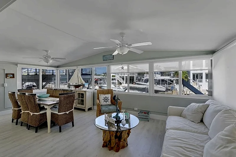 Waterfront Ground Level House in Key Largo with Dockage