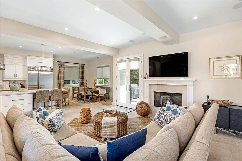 706 Catalina Beautiful Executive Townhome With AC In South Redondo Beach!