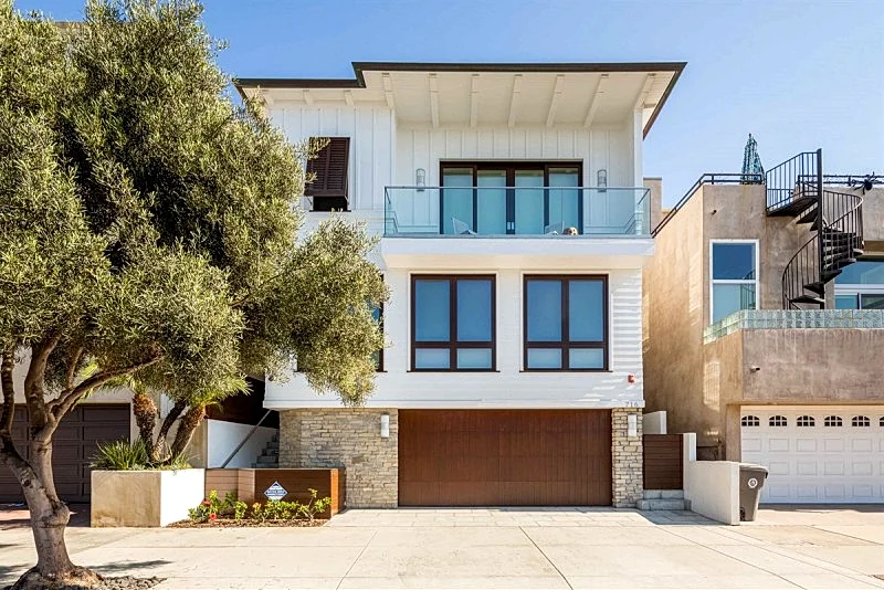716 Manhattan Remodeled Executive Home In The Heart Of South Manhattan Beach!