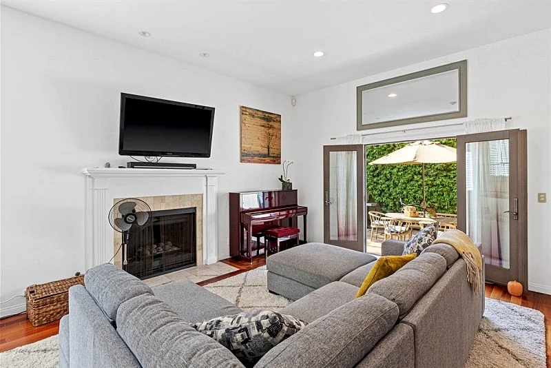 Steps to the Ocean – Spacious 3BR Townhome with Private Yard in South Redondo Beach
