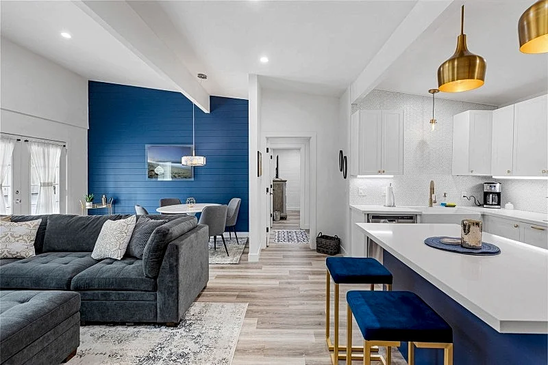 Remodeled 2-Bedroom Furnished Apartment in Redondo Beach with Modern Comfort