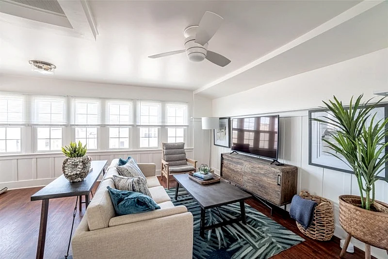 Charming Upper Unit/Studio With Ocean Views Steps to the Beach - Hermosa Beach