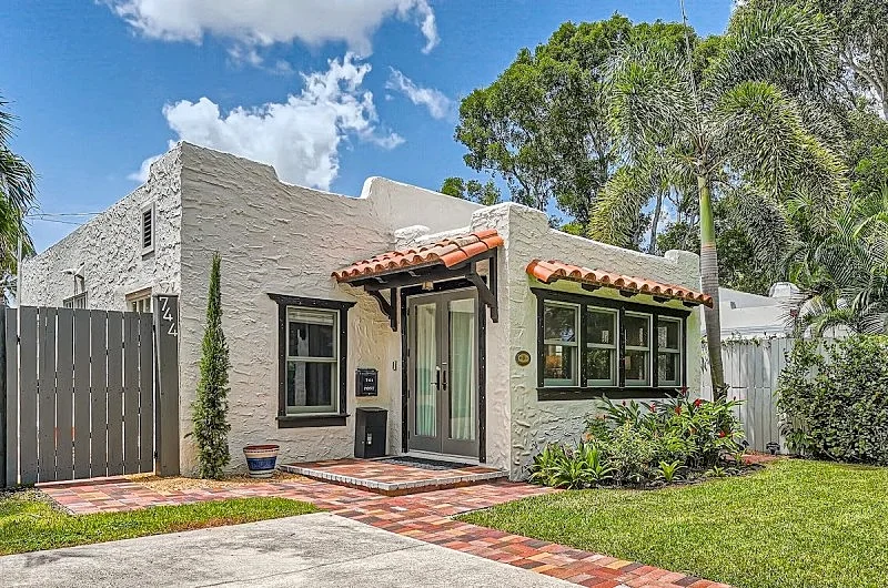 Casa Las Flores 2BR/1BA Private Parking in WPB