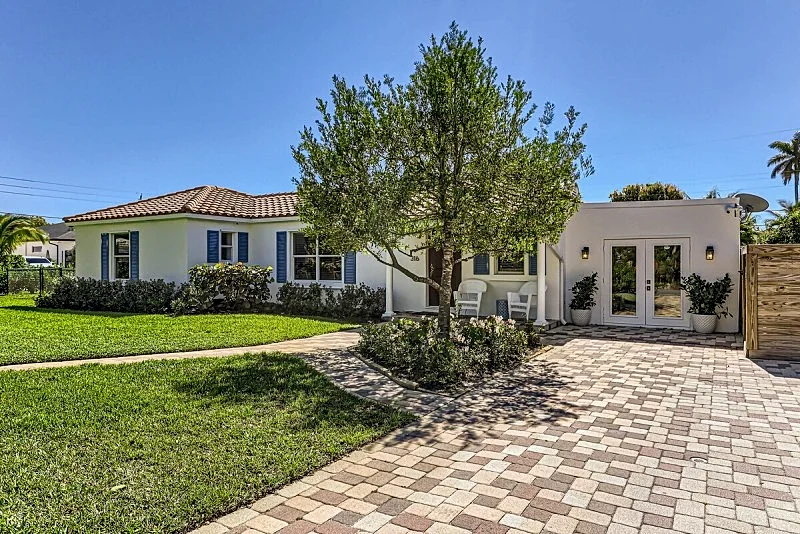 The Glenn House | 3BD/ 2BA Pool Home in South West Palm Beach