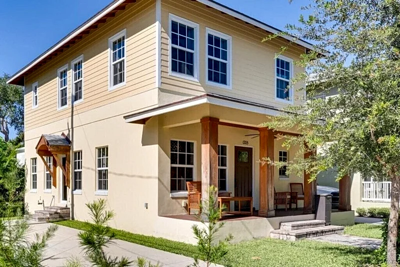 Modern 3bd/3ba on Quiet Street | Walk to Downtown WPB & Hilton Pool (+Parking)