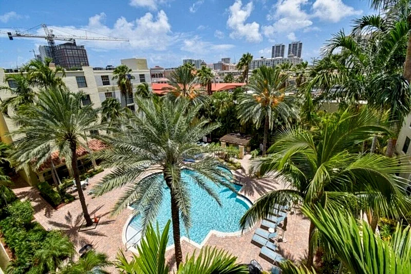 THE PALM PENTHOUSE - NEW!