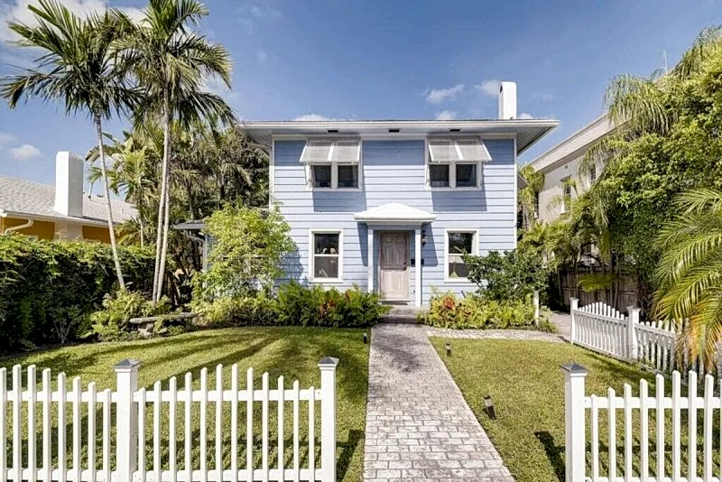 THE PERIWINKLE HOUSE | 4BD/2BA| SLEEP 8
