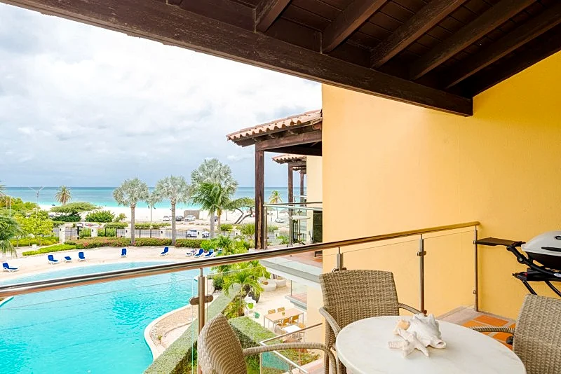 Beachfront - Deluxe View 2BR condo - E323