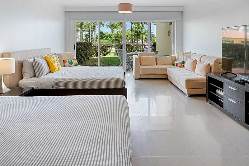 BEACH GARDEN STUDIO CONDO - E124-1