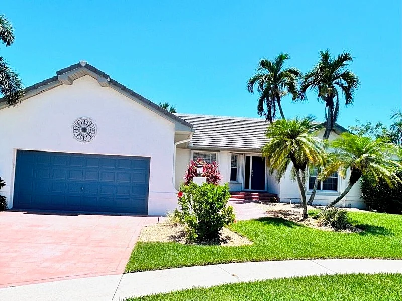 Gorgeous inland home with beach access