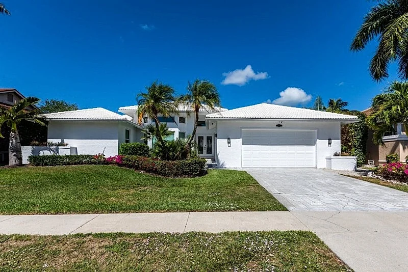 3/2.5 Home with heated pool and amazing sunsets.