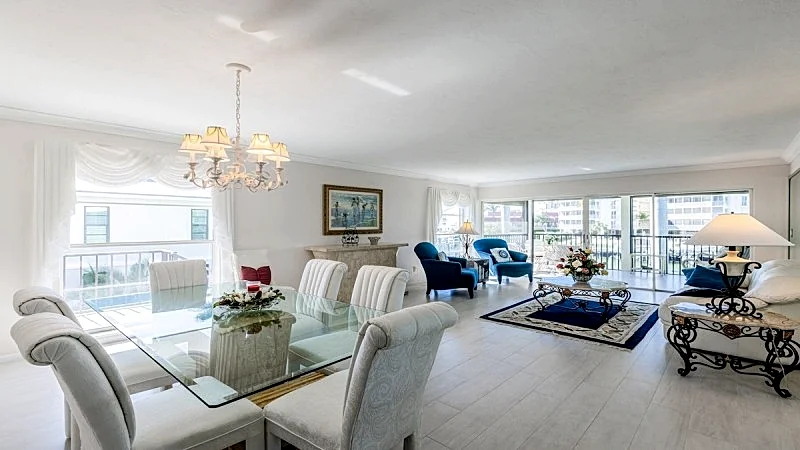 Lovely 2/2 condo on the south end of the island