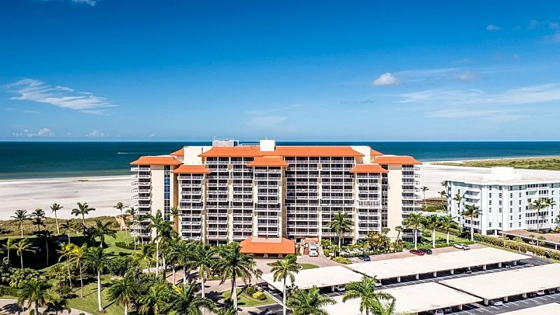 1 Bedroom/2 Bath -Spectacular views of the gulf!
