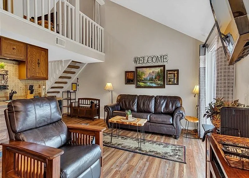 Pet Friendly! Tuscany on-Taneycomo- 2 bed/2 bath condo on Lake Taneycomo
