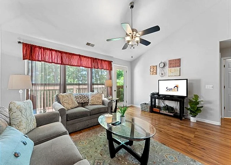 Pet Friendly 2 Bedroom, 2.5 Bath condo near SDC in Stonebridge Resort!