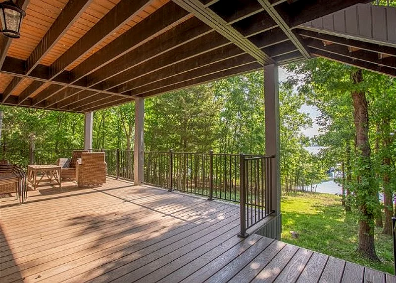 Clean and Modern Private 4 BD Lakeside Home! A Vacation to Remember Forever!