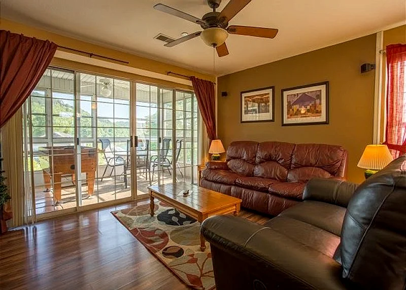 Fort Taneycomo - Updated 2 bed/2 bath condo located at Fall Creek Resort!