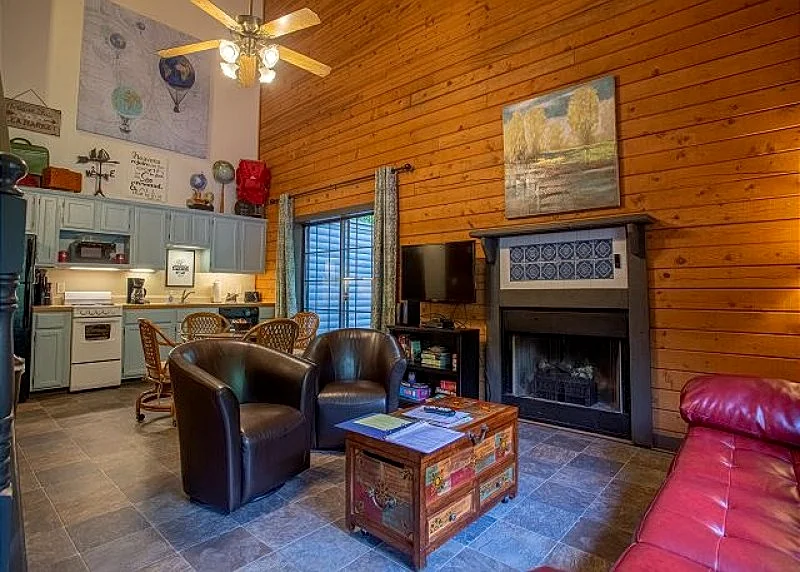 Pet Friendly! Day Dreamer - Darling 2 Bedroom Cabin at Fall Creek Resort