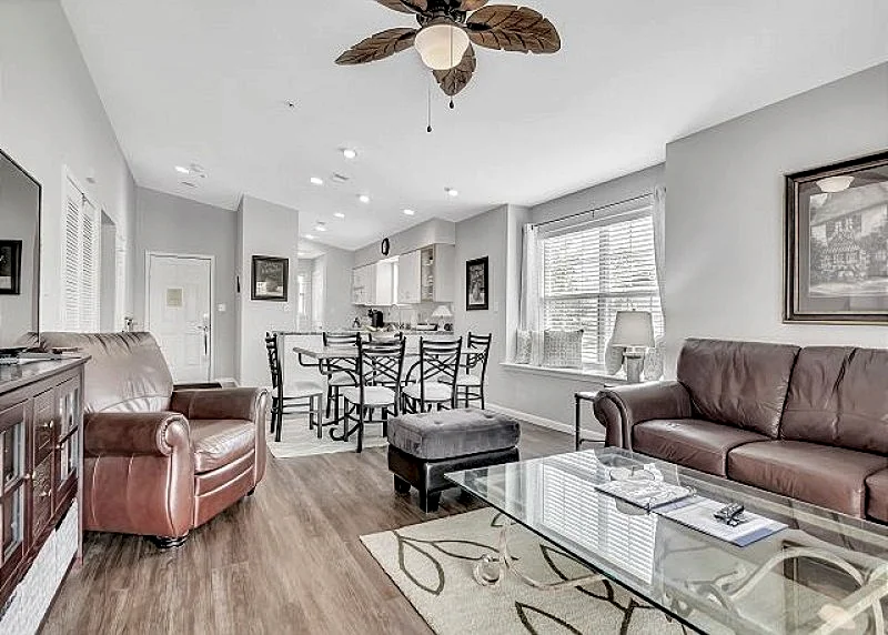 Minutes from Downtown Branson! So Many Amazing Amenities! Clean and Cozy! 2BD