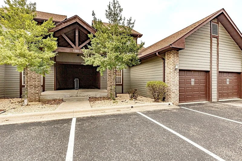 Golf-themed 2Br, 2Ba Villa on the 13th Fairway