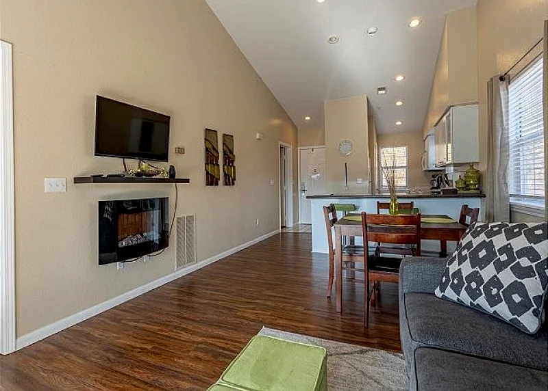 Quaint and Cozy, Holiday Hills 2 Bedroom Condo. You won't ever want to leave!