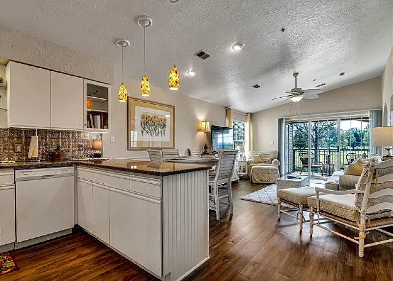 Golden Getaway - Adorable 2 bed 2 bath vacation condo in Holiday Hills Resort