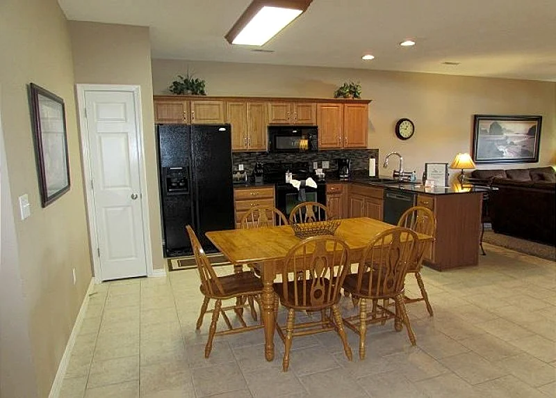 3 BR, 2 Bath Condo on the Shores of Table Rock Lake with Dock Access