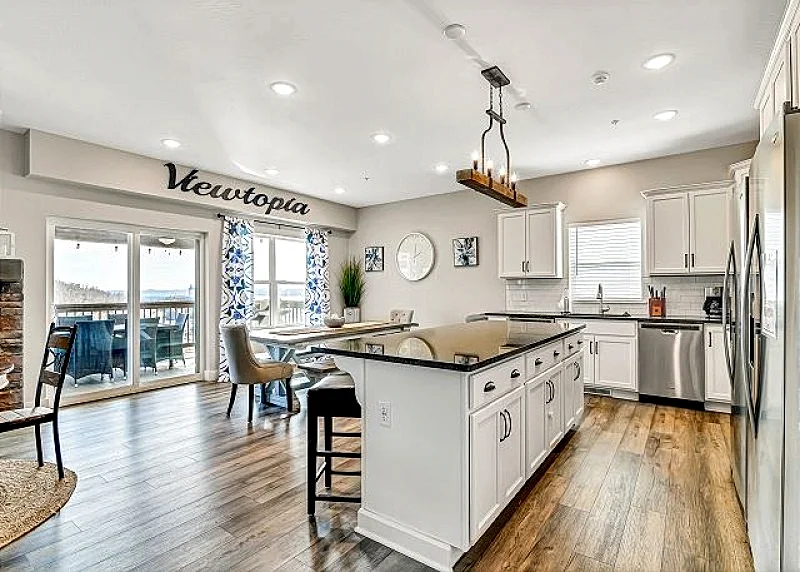 Amazing Views! Come Relax by the Lake at this Stunning 7 bedroom Chateau!